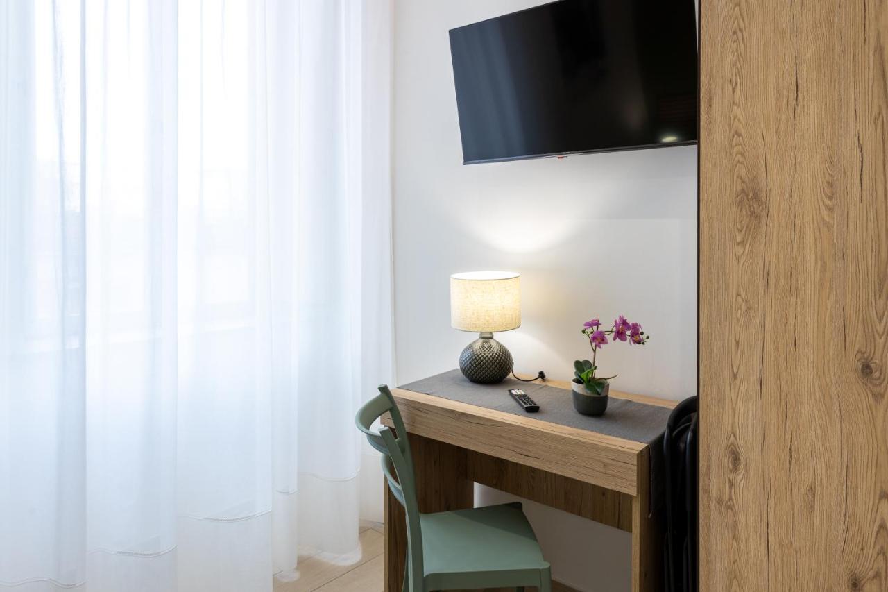 The Heart Guest House Napoli Dış mekan fotoğraf