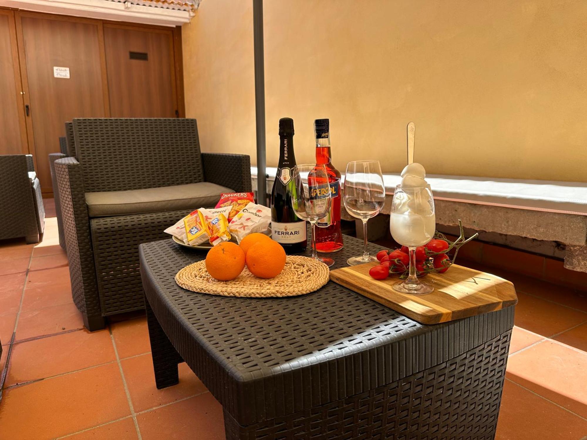 The Heart Guest House Napoli Dış mekan fotoğraf