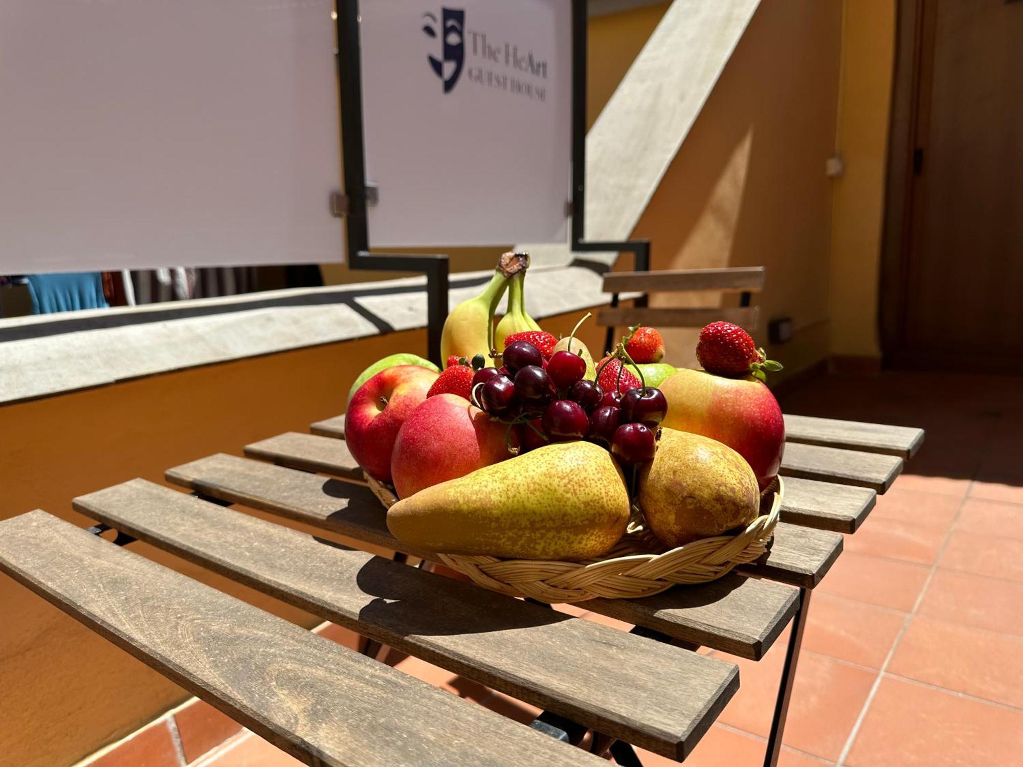 The Heart Guest House Napoli Dış mekan fotoğraf